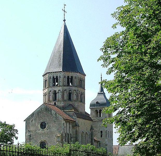 File:Clocher abbaye cluny 3.JPG