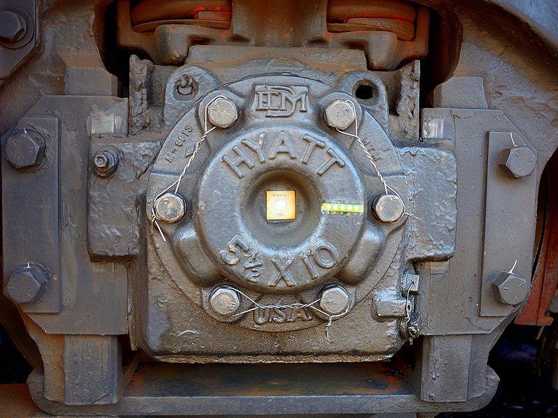 File:Close-up of an EMD locomotive of Taiwan Railway Administration.jpg