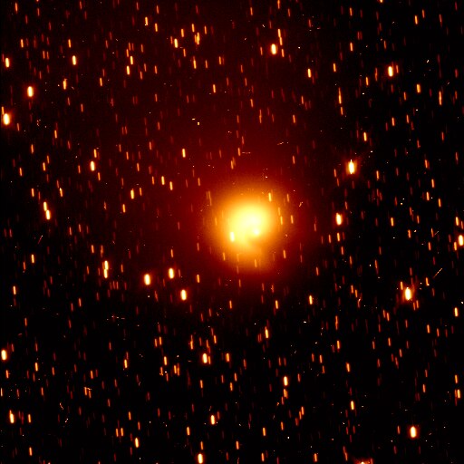 File:Comet Hale-Bopp (1995-41-347).tiff