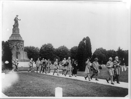 Confederate Veteran Memorial LCCN96509701