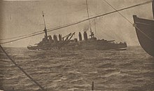 Danton sinking. Cuirasse le Danton torpille et s'inclinant mars 1917.jpg