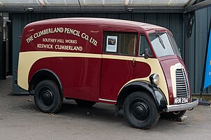 Une camionnette Morris J-type. (définition réelle 4 765 × 3 177)