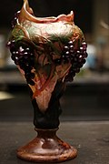 Vase aux raisins au musée des Beaux-Arts de Nancy.