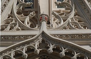 Detail portail ouest cathedrale nantes.jpeg