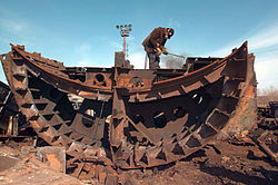 Desmontagem de um submarino da classe Oscar no estaleiro Zvezdochka em Severodvinsk, Rússia