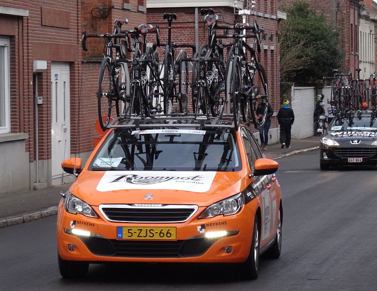 File:Dour - Le Samyn, 4 mars 2015, arrivée (C17).JPG