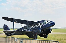 de Havilland Dragon Rapide op Duxford Aerodrome, fleanree