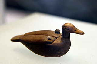 Duck-shaped box - Louvre E219