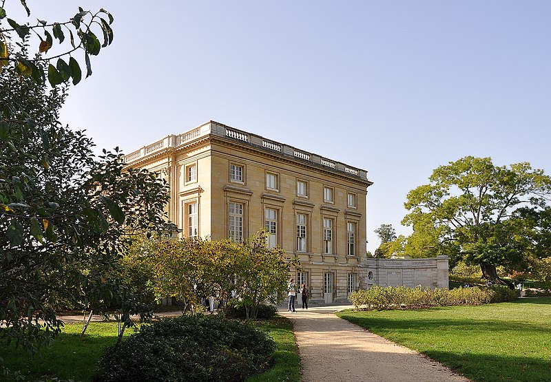 File:East facade of Petit Trianon 001.JPG