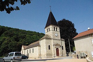 <span class="mw-page-title-main">Lugny, Saône-et-Loire</span> Commune in Bourgogne-Franche-Comté, France