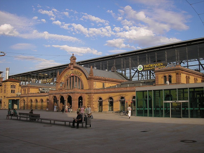 File:Erfurt Hbf Front.JPG