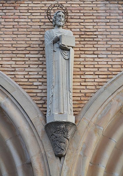 File:Estàtua de sant Marc, església nova de sant Martí de Tours, Belchite.JPG