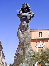 Monumento a Lola Flores ubicado en Jerez de la Frontera, España.