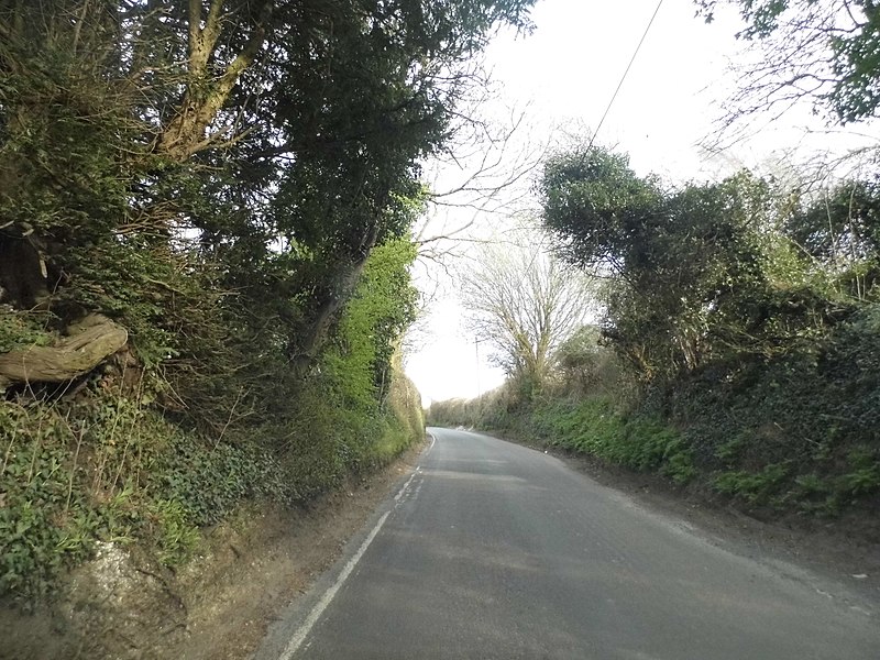 File:Eynsford Road leaving Crockenhill - geograph.org.uk - 4426528.jpg