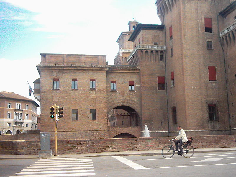 File:Ferrara Castello Estense 04.JPG