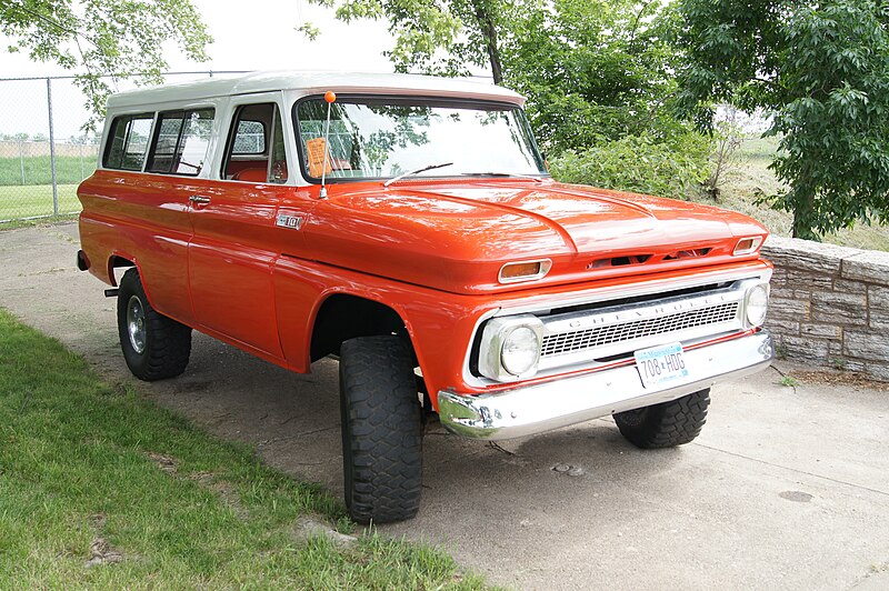 File:Flickr - DVS1mn - Chevrolet Suburban Carryall (2).jpg