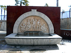 Fuente de Carmen Amaya (1959), de Rafael Solanic, plaza Brugada.