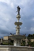 Фонтан со скульптурной группой «Геракл и Антей». Совместно c Никколо Триболо и Пьерино да Винчи. 1558—1560. Вилла Кастелло
