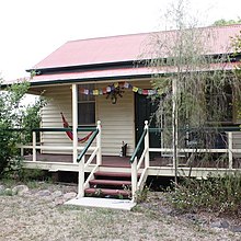 Forest State State School، Residence from N (2014) .jpg