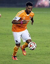 Barnes playing for Houston Dynamo in 2014 Giles Barnes, Houston Dynamo, July 2014.jpg