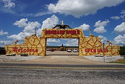 Glen Rose August 2017 29 (Dinosaur World).jpg