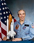 Миниатюра для Файл:Gregory Jarvis (NASA).jpg