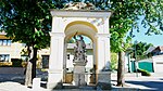 GuentherZ 2011-05-07 0124 Mannersdorf am Leithagebirge Schubertplatz Johannes-Nepomuk-Statue.jpg