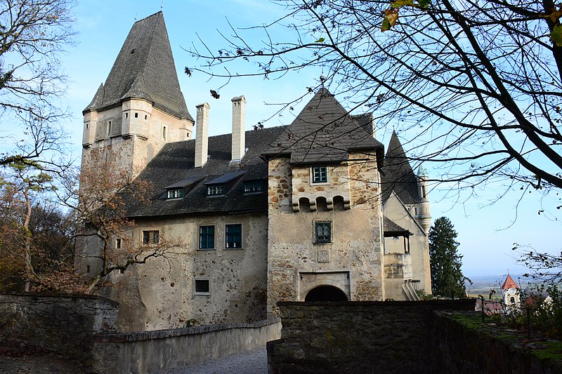 File:GuentherZ 2013-11-01 0119 Maissau Schloss.JPG