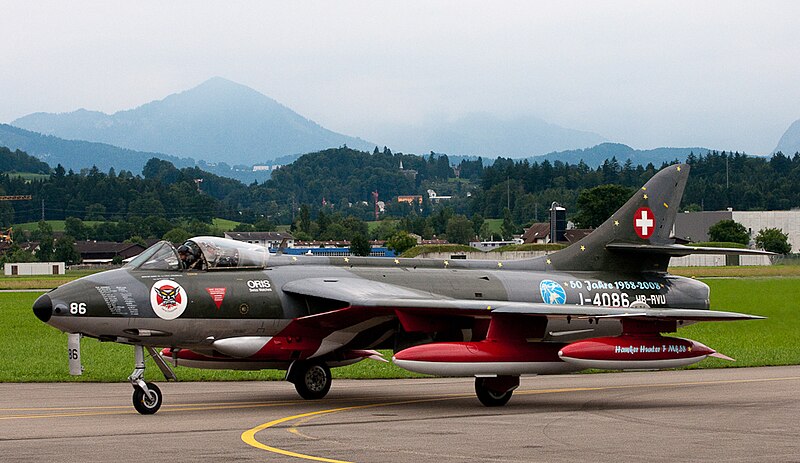 File:Hawker Hunter (1).jpg