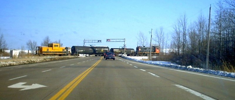 File:Highway.406.train.jpg