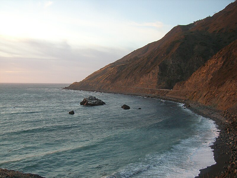 File:Highway 1-California4314.JPG