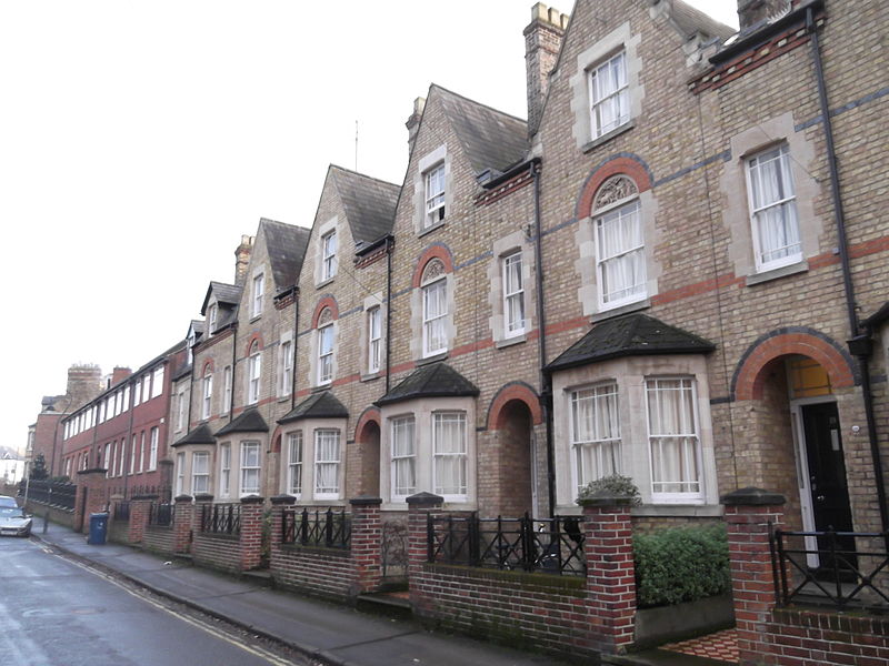 File:Houses on Walton Well Road, Oxford.JPG