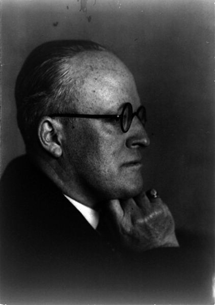 File:Hugh Walpole cph.3b47332.jpg