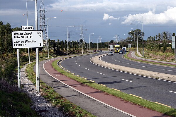 The R449 west of Leixlip