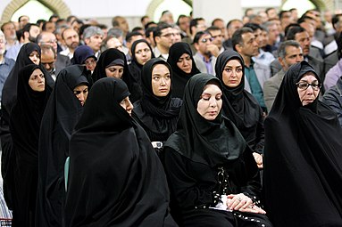 Iranian actresses at the meeting with Ali Khamenei.jpg
