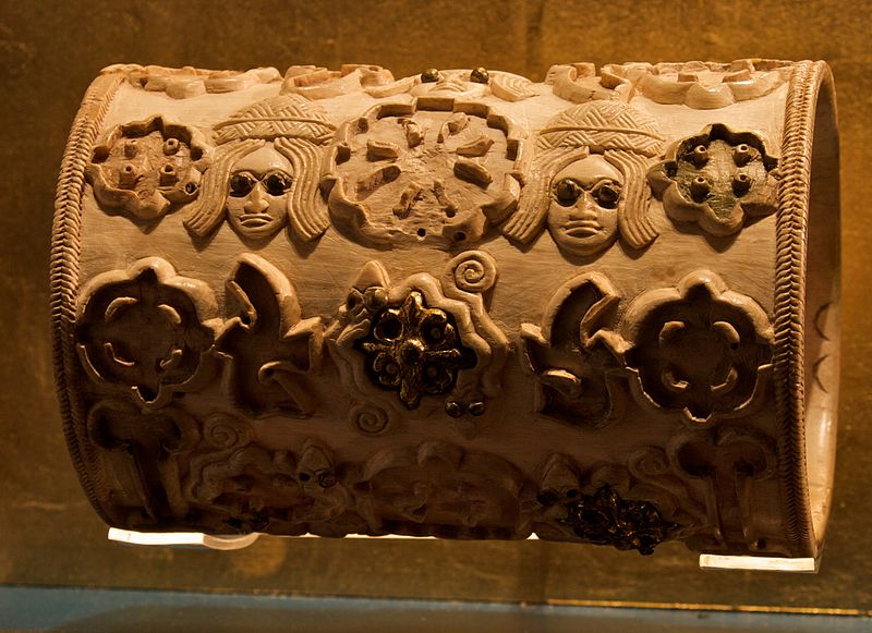 File:Ivory armlet at the Horniman Museum.jpg