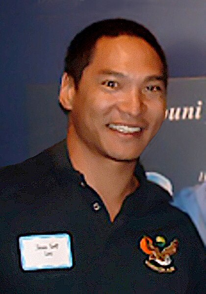 Lee in 2003