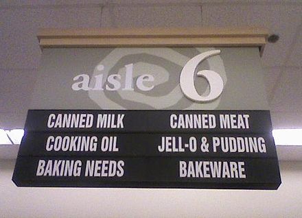A sign in a supermarket using "Jell-O" generically, rather than "gelatin dessert"