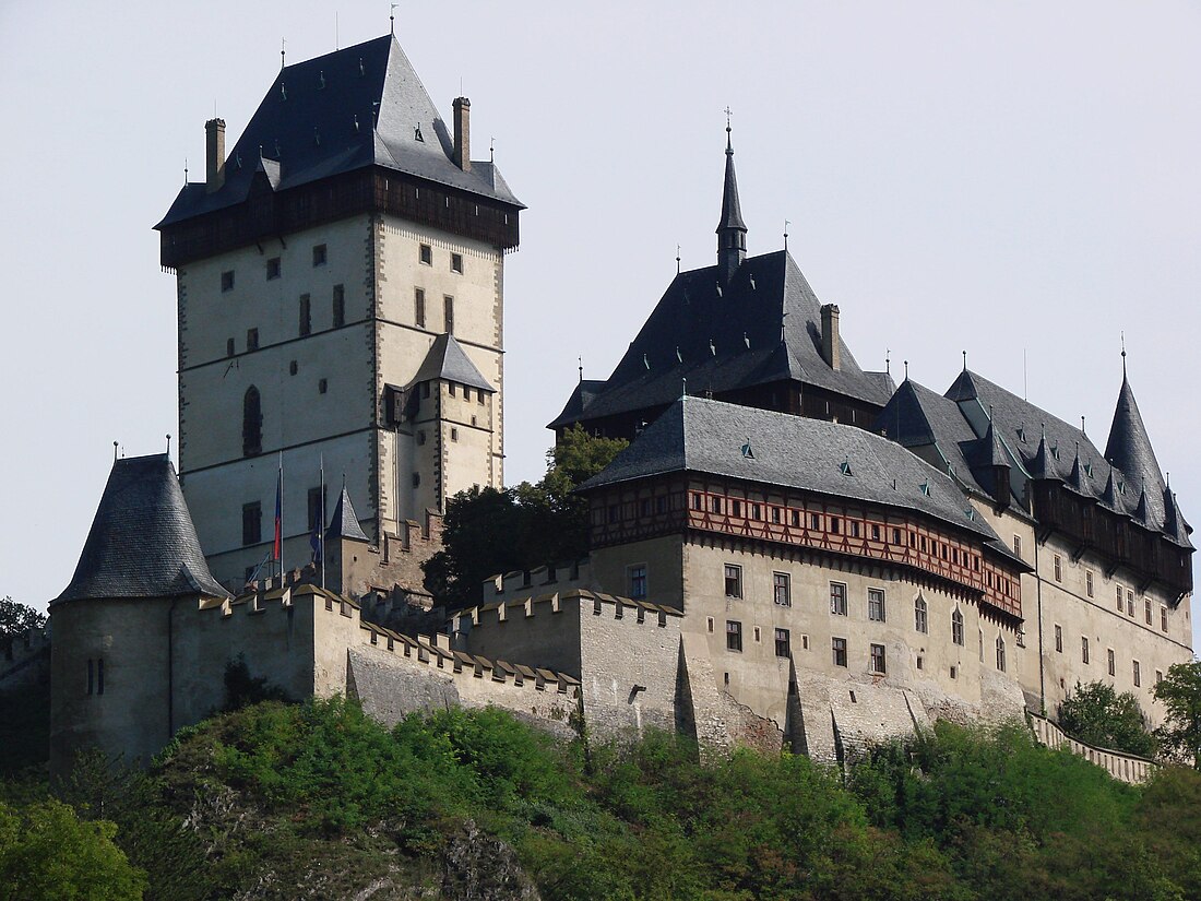 File:Karlstejn.jpg