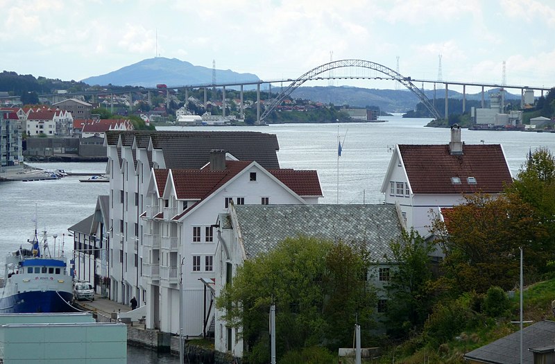 File:Karmsund Bridge 05.2010 - panoramio (1).jpg