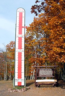 „Keweenaw Snow Thermometer“, nördlich von Mohawk, MI an der US-41.