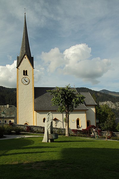 File:Kirche Krimml.jpg