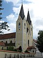 Former collegiate church, now parish church of the Assumption