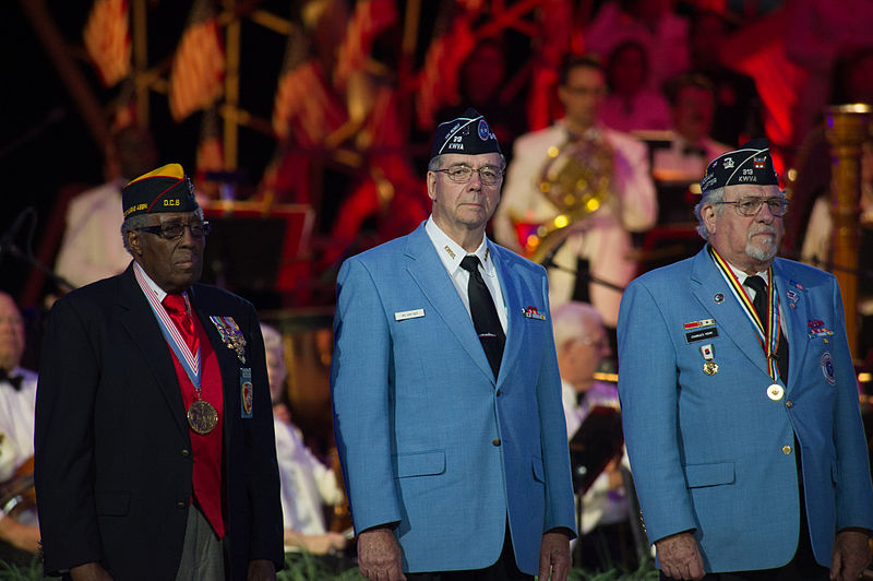 File:Korean War veterans stand on the stage for a tribute during a Memorial Day concert on the west lawn of the U.S. Capitol in Washington, D.C., May 26, 2013 130526-A-AO884-214.jpg