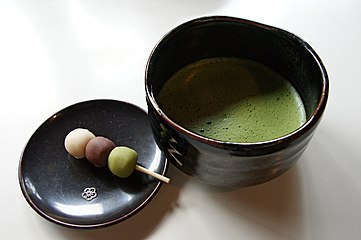 Японский чай маття с данго