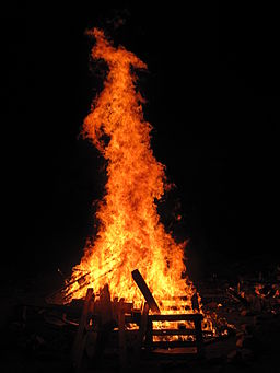 Lag BaOmer bonfire
