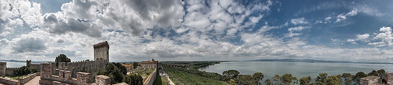 Panoramica della Rocca del Leone e del Lago Trasimeno