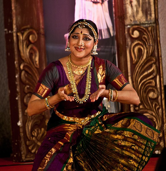 File:Lakshmi Gopalaswamy Performing.jpg