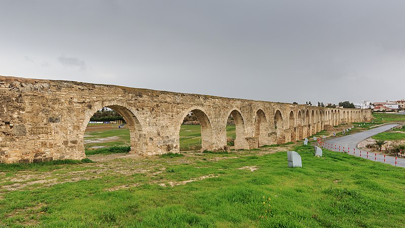 File:Larnaca 01-2017 img25 Kamares Aqueduct.jpg