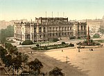 Südseite ca. 1890–1900: Das 1858 eröffnete „Bildermuseum“ mit dem Mendebrunnen. Heute Standort des Neuen Gewandhauses
